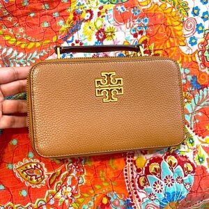Tory Burch Square Bag in grained leather with gold hardware.